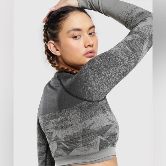 Gymshark Crop Top Black Print SZ S - Picture 2 of 11